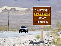 Camina a 46 grados - Los turistas murieron en el desierto salado en Death Valley