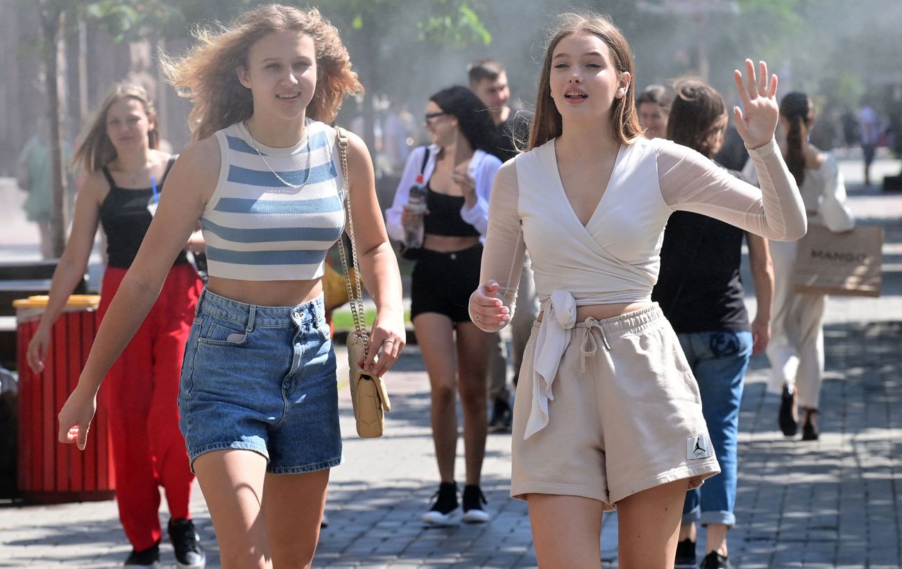 Las temperaturas alcanzarán 30-34°C en todo el país, con calor extremo de 35-38°C en las zonas del sur y suroeste