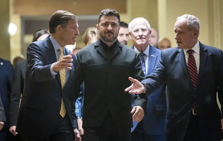 86 sénateurs ont voté pour, 12 contre, avec des exemptions pour les pays important moins de 15 % de gaz naturel de Russie